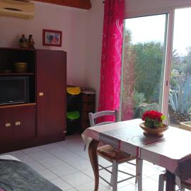 Maisonnette climatisée avec jardin，位于撒波兰的酒店