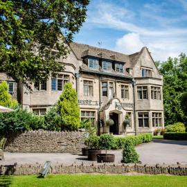 The Hare & Hounds Hotel,位于泰特伯里的酒店