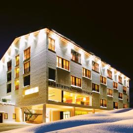 Hotel Steffisalp - Ski-in & Ski-out am Arlberg，位于沃瑟姆阿尔伯格的酒店