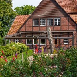 Heidehotel Waldhütte，位于泰尔格特的酒店