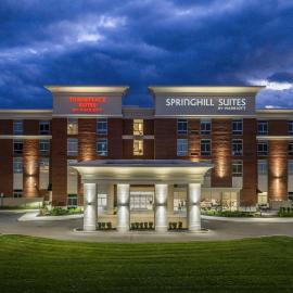 TownePlace Suites by Marriott Canfield，位于Canfield的酒店