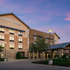 Courtyard by Marriott Fort Worth at Alliance Town Center，位于沃思堡的酒店