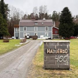 Häljeröd two，位于Romelanda的酒店