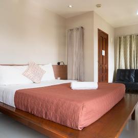 Madonna Hometel and Suites，位于Panabo的酒店
