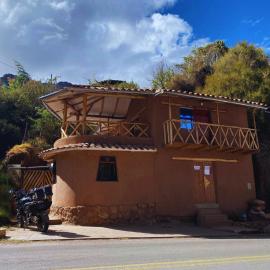 Apu House，位于卡尔卡的酒店