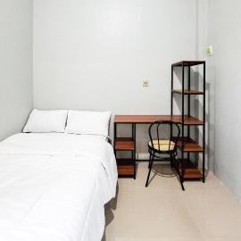 Athena Living near Alun Alun Wonogiri RedPartner，位于Tempuran的酒店