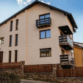 Serban Cottage，位于瓦特拉多尔内的酒店