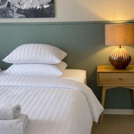 Klippen Hotel - Grevens Dal，位于古兹耶姆的酒店