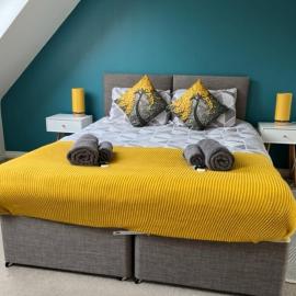 Spring House - Staycation - Perfect for Contractors & Families - 2 Parking Spaces，位于达德利的酒店