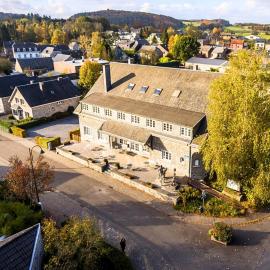 Gîte Kaleo Han-Sur-Lesse，位于莱斯河畔的汉恩的酒店