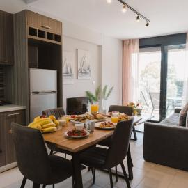 Ariti Luxury Apartment，位于尼基亚娜的酒店
