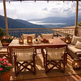 Casa Eleftheria Delphi 3 Bedroom Apartment with Large Balcony View