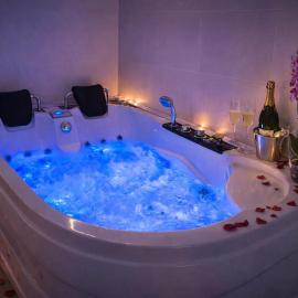 Apartamentos De la Haya & Suite con Jacuzzi, junto al Teatro Romano，位于梅里达的酒店