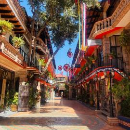 Hotel Plaza Macondo，位于Comonfort的酒店