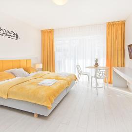 Apartament Miodowy z aneksem - Czarna Góra - Sienna，位于西恩纳的酒店