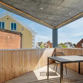 Helt nyt charmerende byhus i centrum med skøn tagterrasse，位于斯文堡的酒店