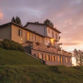 Rifugio Campiglio,位于Alpe di Dumenza的酒店