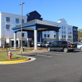 Comfort Suites Dulles Airport，位于尚蒂伊的酒店