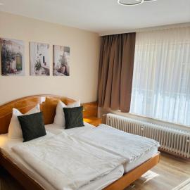 Hotel Europa Pforzheim，位于普福尔茨海姆的酒店