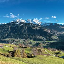 Gemütliche Ferienwohnung in Ladir bei Flims Laax，位于伊兰茨的酒店
