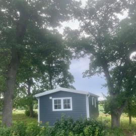 Cozy accommodation on horse farm，位于Alunda的酒店