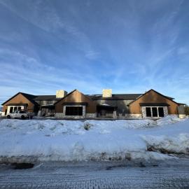 Yellowstone Springs Resort，位于艾兰帕克的酒店