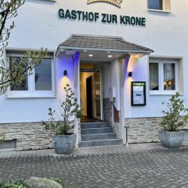 Gaststätte und Hotel zur Krone，位于Pohlheim的酒店