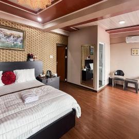 RedDoorz at Surabaya Ressort Aek Rangat Samosir，位于Pangururan的酒店