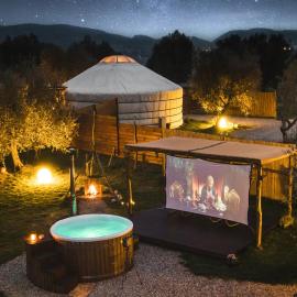 2 CUORI E 1 YURTA Glamping in Tuscany - Adults Only，位于阿夏诺的酒店