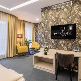 Park Hotel Mosonmagyaróvár,位于莫雄马扎尔古堡的酒店