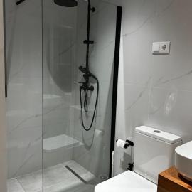 Laginha Confort Suites，位于明德卢的酒店