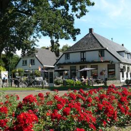 Hotel de Koningsherberg，位于安卢的酒店
