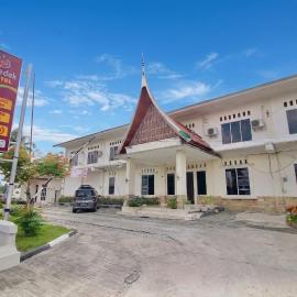 Hotel Caredek，位于Solok的酒店