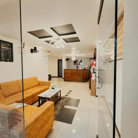 HOTEL IHAM PARADISE - Near Mangalore Central Railway Station - Pets Not Allowed，位于门格洛尔的酒店