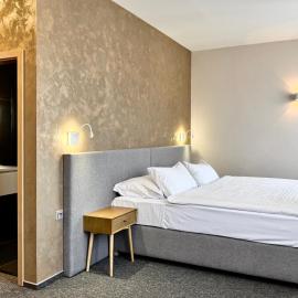 Hotel U Vlašského Dvora，位于库特纳霍拉的酒店