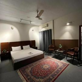 Executive Rooms - F10 Islamabad，位于伊斯兰堡的酒店