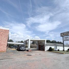 Deluxe Inn，位于Mauldin的酒店