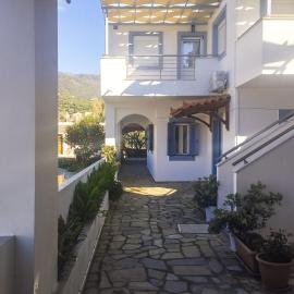 Kampos Bliss Studios，位于Votsalákia的酒店