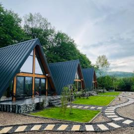 A-frame Marisa Vadu Crisului，位于克里什河畔瓦杜的酒店