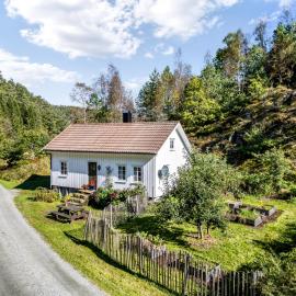 Det Hvite Hus - Fosseland Hytter，位于Feda的酒店