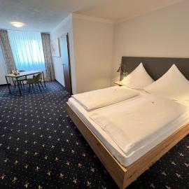 stadthotel miya，位于巴特梅根特海姆的酒店