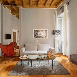 Campo de Fiori Bright Apartment