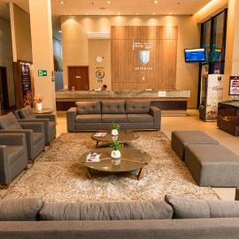 Imperial Hotel，位于因佩拉特里斯的酒店