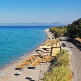 Sadova Messinia Pearl Cozy Seafront House，位于Avia的酒店