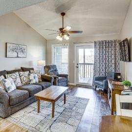 Family-Friendly Condo: 1 Mi to Silver Dollar City!，位于布兰森西的酒店