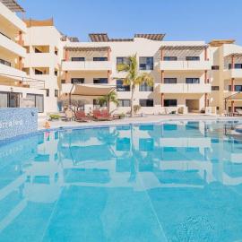 Oceanview condo w Resort amenities Steps to Beach，位于El Sargento的酒店
