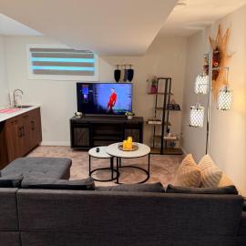Cozy and Stylish Private Basement Suite