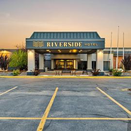 Riverside Hotel & Conference Center，位于卡斯珀的酒店