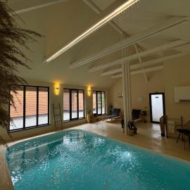 Apusenity Resort I Piscină Interioară & Cabane în Natură，位于克卢日-纳波卡的酒店