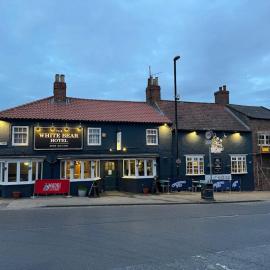 White Bear at Bedale，位于比代尔的酒店